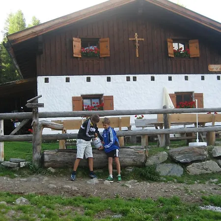 Ferienwohnung Romana Apartment St. Leonhard im Pitztal
